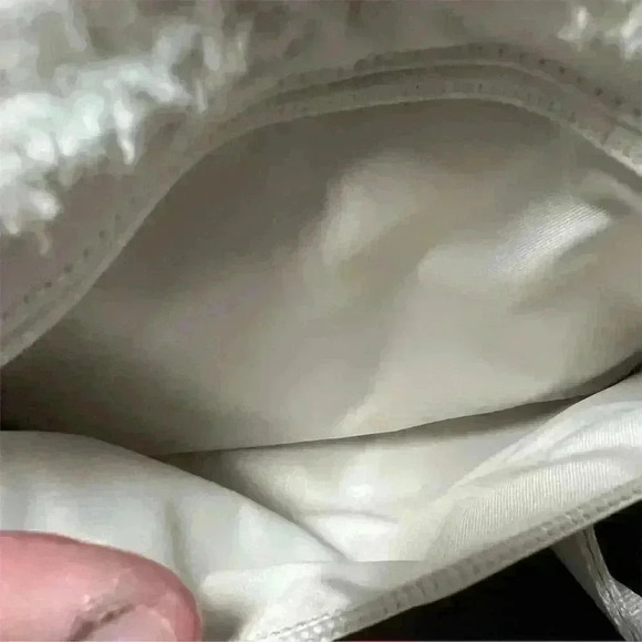 Lululemon Large Belt Bag White/Gold Fleece Unis everywhere belt bag plush fleece - Picture 6 of 11